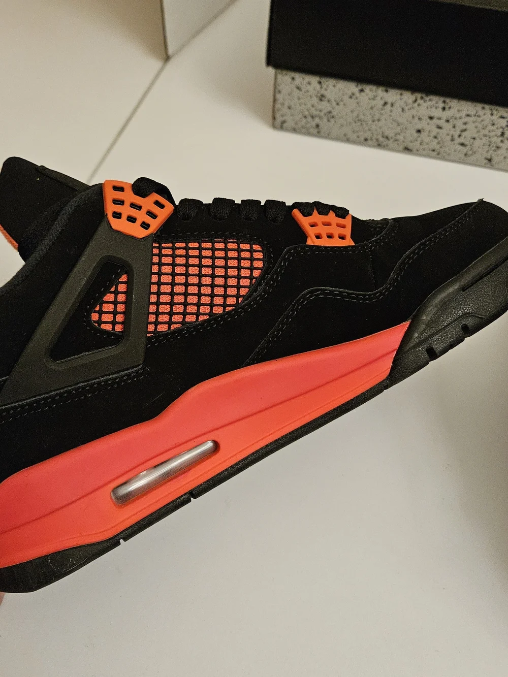 Air Jordan 4 Retro 'Red Thunder' Mens 10 CT8527-016 Streetwear Black Crimson